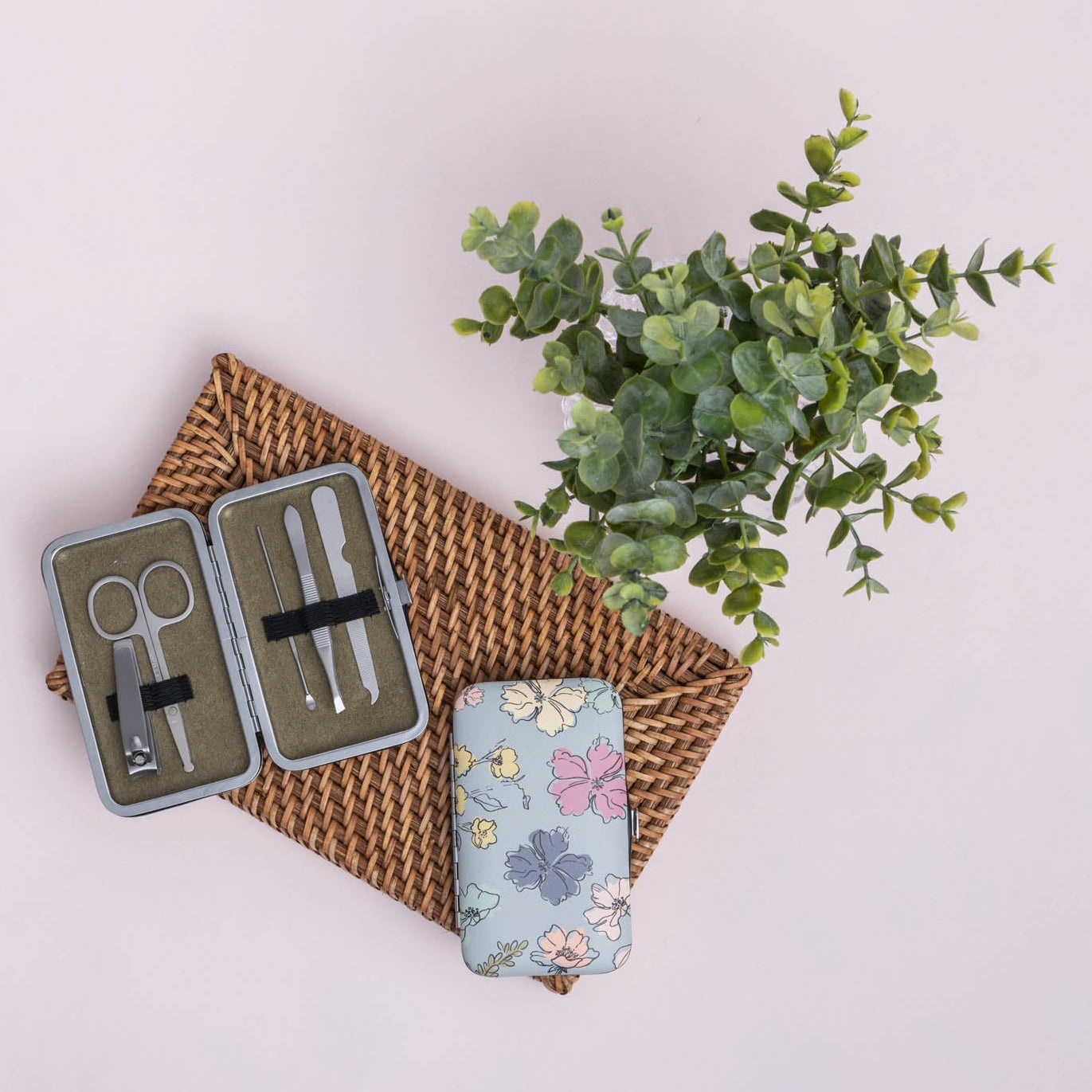 Cait + Co Wild Blossom Manicure: Pre Loaded Display