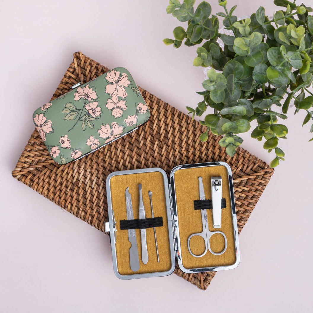 Manicure Set: Wild Blossom Olive