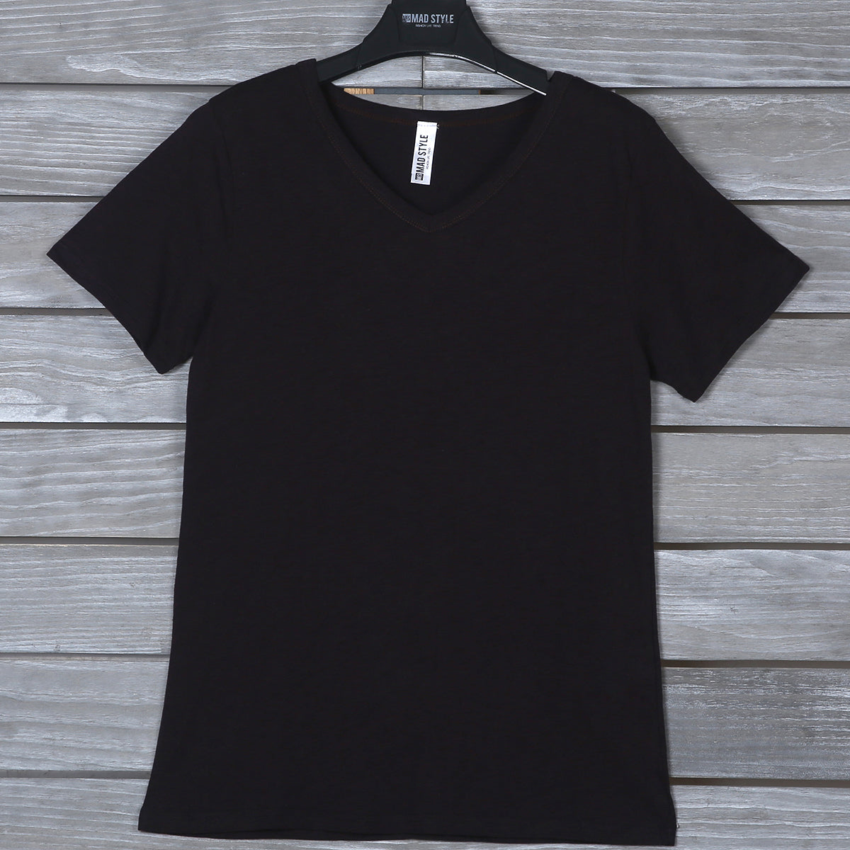 M2O: L/XL Black V-Neck Mens T- Shirt