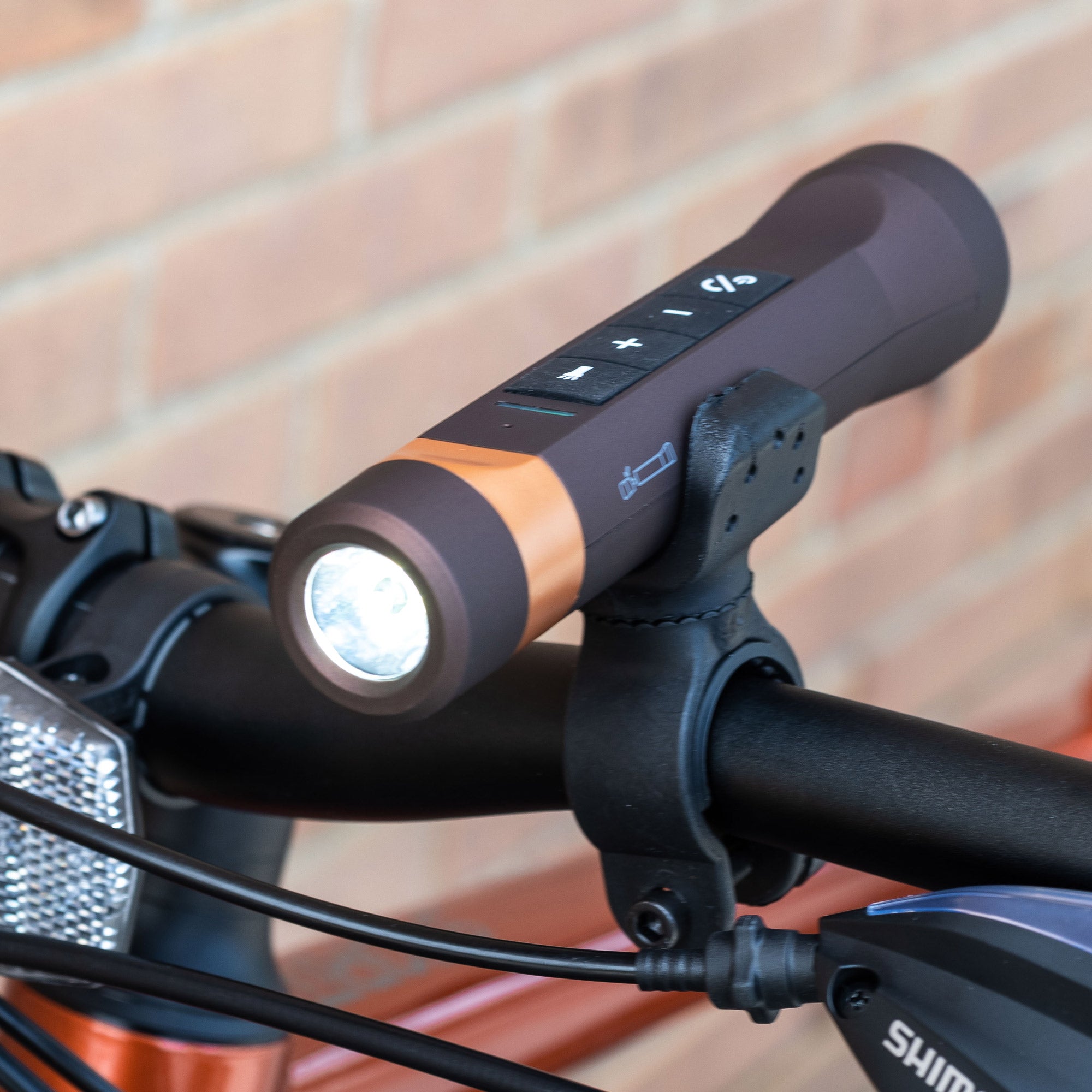 Trailblazer Flashlight & Bluetooth Speaker