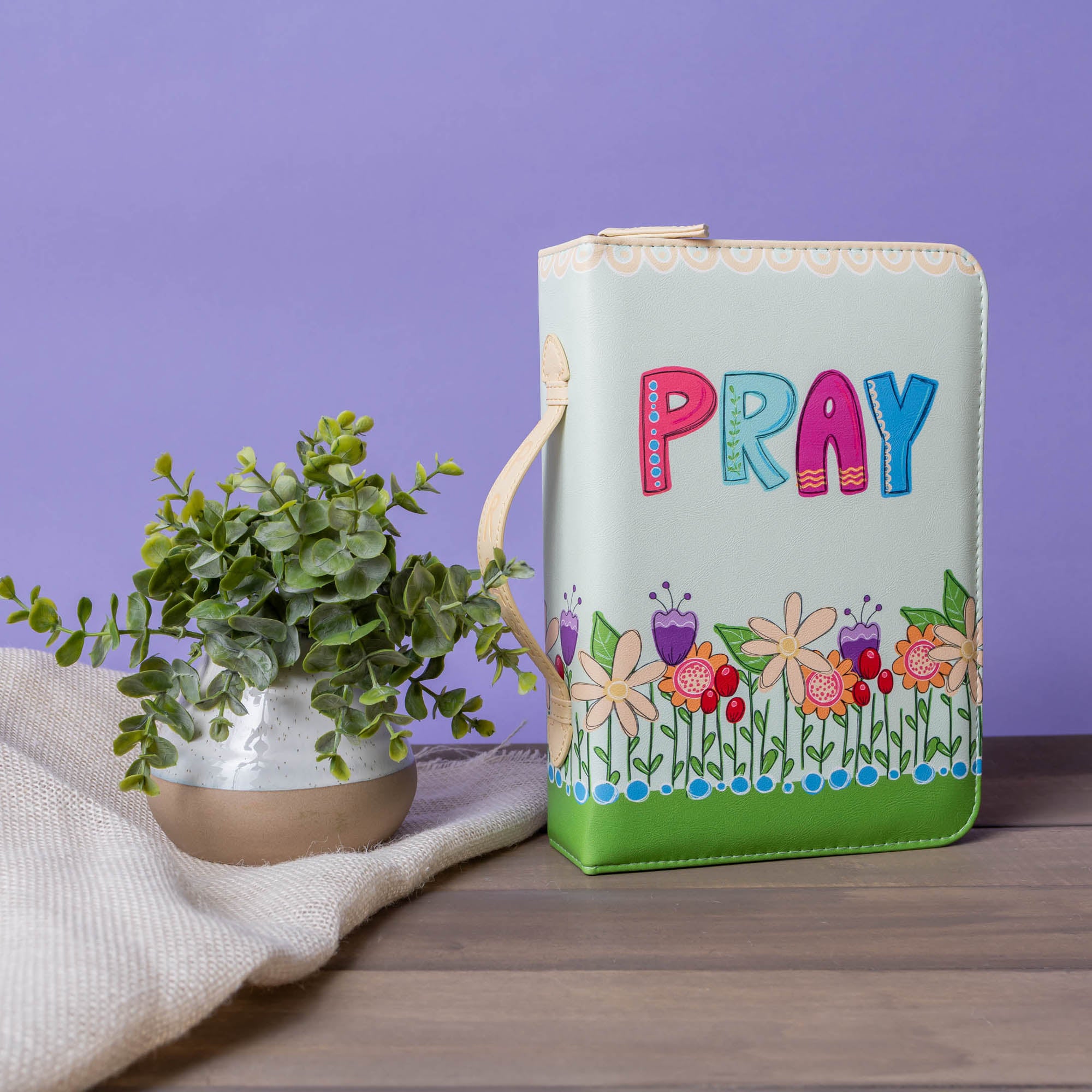 Bible Cover: Pray, Floral