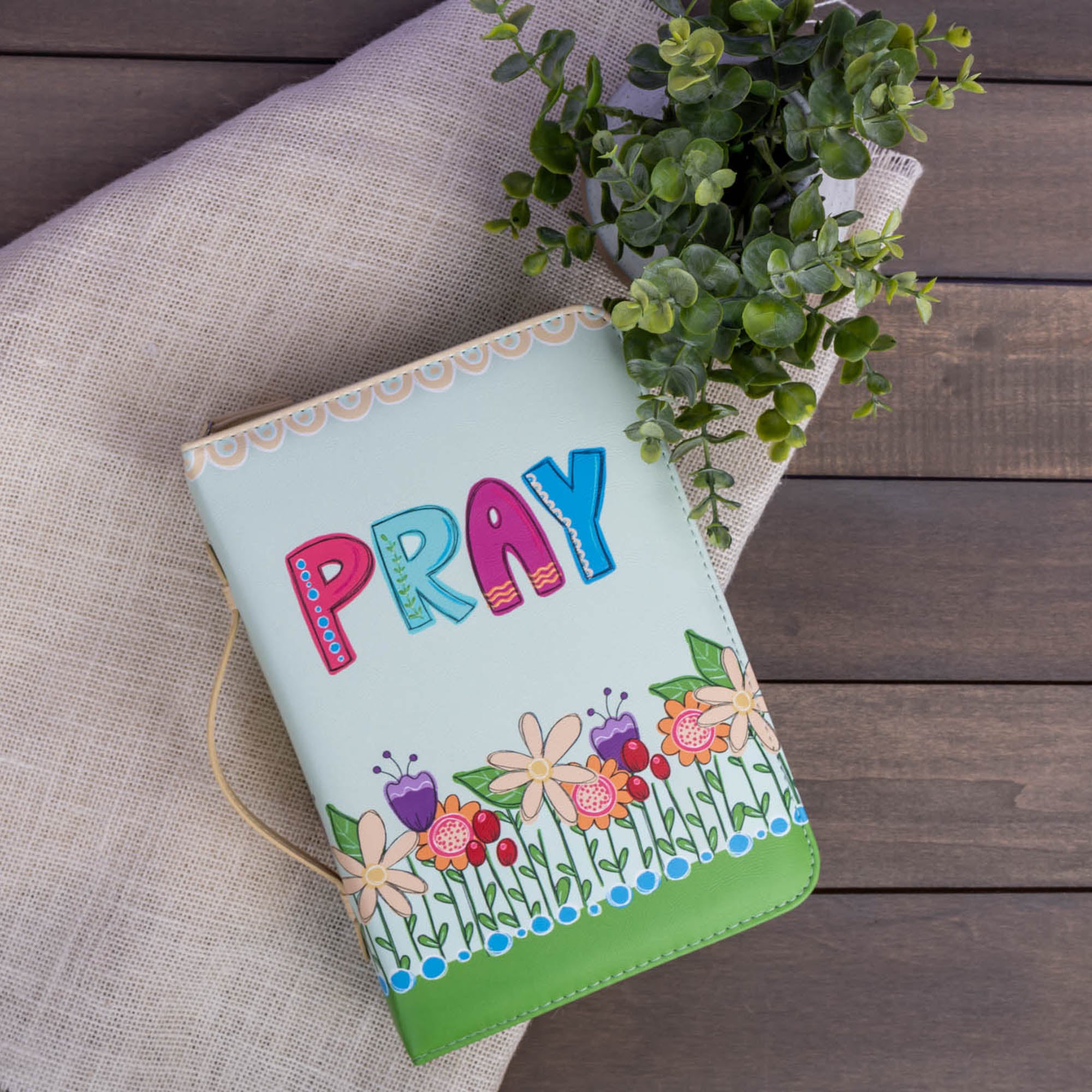 Bible Cover: Pray, Floral