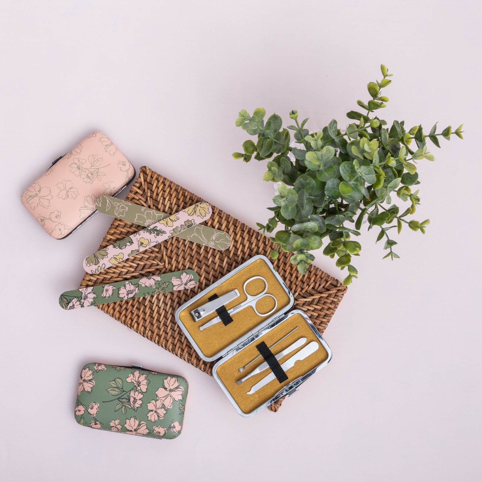 Cait + Co Wild Blossom Manicure: Pre Loaded Display