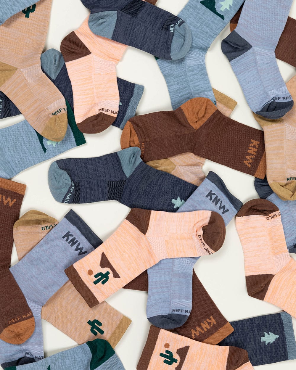 Keep Nature Wild Socks Camp & Trail Mid Socks | Granite