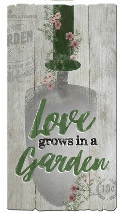 Oak Patch Gifts In the Garden: Pallet Art-Love Grows Spade