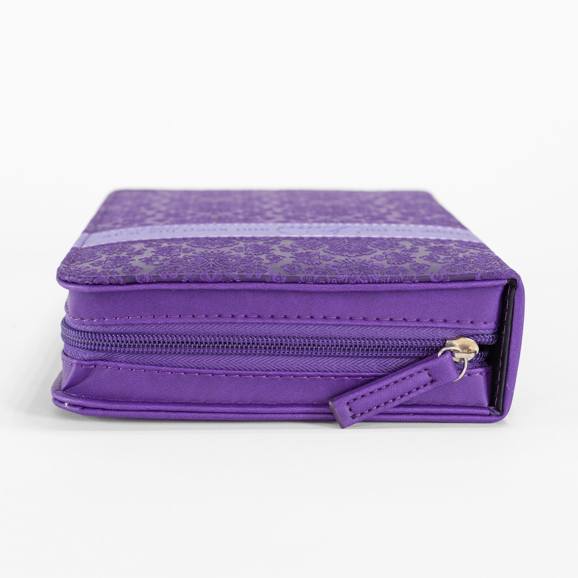 Divine Details: Bible Cover Purple - Hope In The Lord